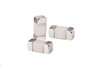 kwaliteit  Withstand Inrush CQ24LT 002 6.1x2.6mm Ceramic Time Lag Chip Fuse 2A 350V 6125 For LED Lighting Overcurrent Protection fabriek