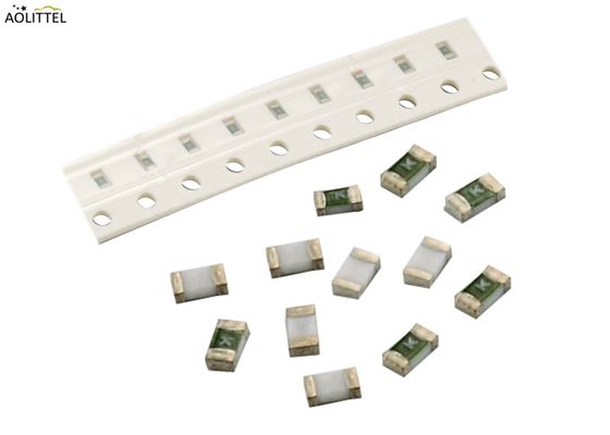 Fast-Acting Oppervlakte van de 0603 Grootte zet de Dunne Film zeer Zekeringen met Classificatie 250mA-8A 63VDC 32VDC op