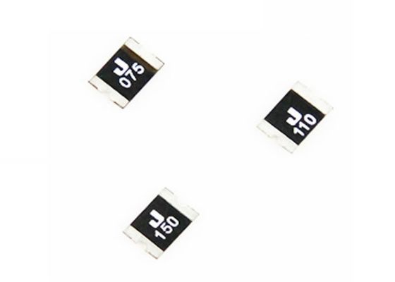Compacte Ontwerpmsmd Reeksen 1812 Voetafdruk 4.6x3.2mm 4532 SMT Oppervlakte zetten PTC Resettable Zekering 6-60VDC 0.1-3A op