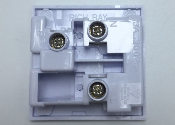 BSI keurde Rb-02 Britse Contactdoos Vrouwelijke Afzet 3 de Muurcomité van Pool goed 13A 250V het UK Machts Elektrostoppen en Contactdozen BS 1363
