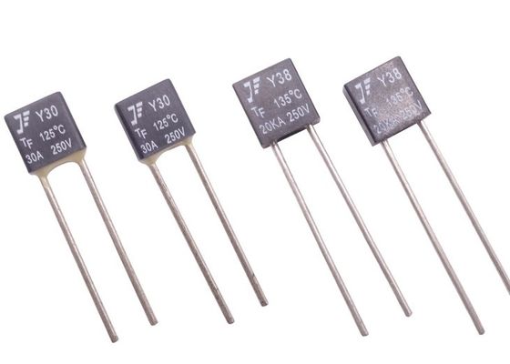 CCC AUPO van UL VDE Radiale van het Elementen Thermische Verbindingen a7-15a-F van de Legerings Thermische Zekering de Scheidingstf 138C 15A 250V Thermische Beschermer