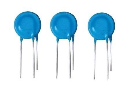 TMOV Geïntegreerde Metaaloxidevaristor 20mm 275Vac 8000A 151J 3Pin met de Thermische Bescherming van 146C TCO