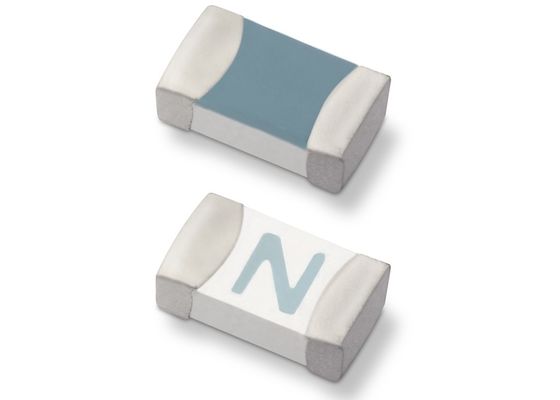 De hoge Toevloedstroom weerstaat de Pauzeoppervlakte van de Tijdvertraging Opzet Spaander Ceramische Zekeringen 12H1500D 32V 1206 Sb 5A