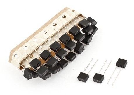 Rode de slag Micro- van Fosfor Vrije Vierkante Pastic Langzame Zekering 100mA-6.3A 8.4x7.2x4.0mm met Voltageclassificatie 125V 250V 300V 350V