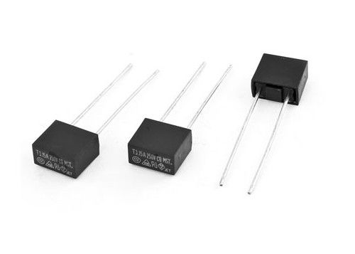 Vierkante Doosvormige de Vertragings Subminiature Zekering 8.4mm SMT T1A van de Hoogspanningstijd met de Nominale spanning van 250V 300V 400V