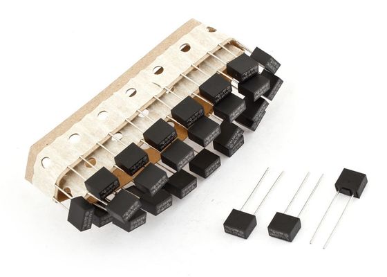 Vierkante Doosvormige de Vertragings Subminiature Zekering 8.4mm SMT T1A van de Hoogspanningstijd met de Nominale spanning van 250V 300V 400V