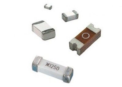 1.6x0.8 mm 0603 de Ceramische Oppervlakte van de de Toevloedpauze van het Spaanderpakket Hoge zetten Ampère 1-8 van de Apparatensmd Zekering CQ06LT 32V voor Test Equi op