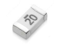 CQ12LI type 3216 Hoge Huidige Oppervlakte zet Ceramische Zekering 3.1×1.6mm 24V 63V 10A-30A van de Apparatenpauze op