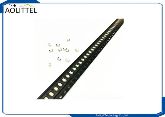Oppervlakte 1206 zet 2-elektrode Geregelde Ceramische de Buisgdt 3216 350V 500A 3.2x1.6x1.6mm van de Gaslossing op